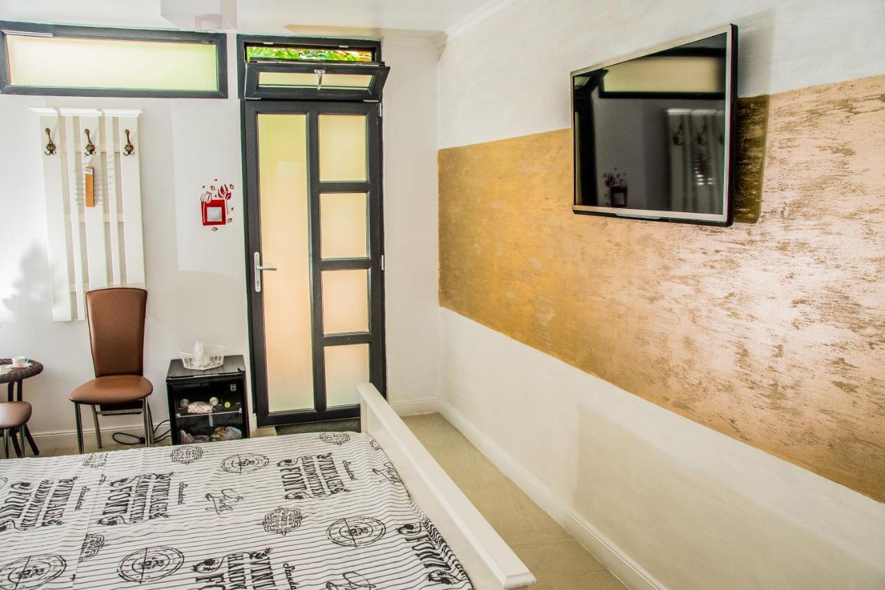 La Verde Hotel Jászvásár Kültér fotó